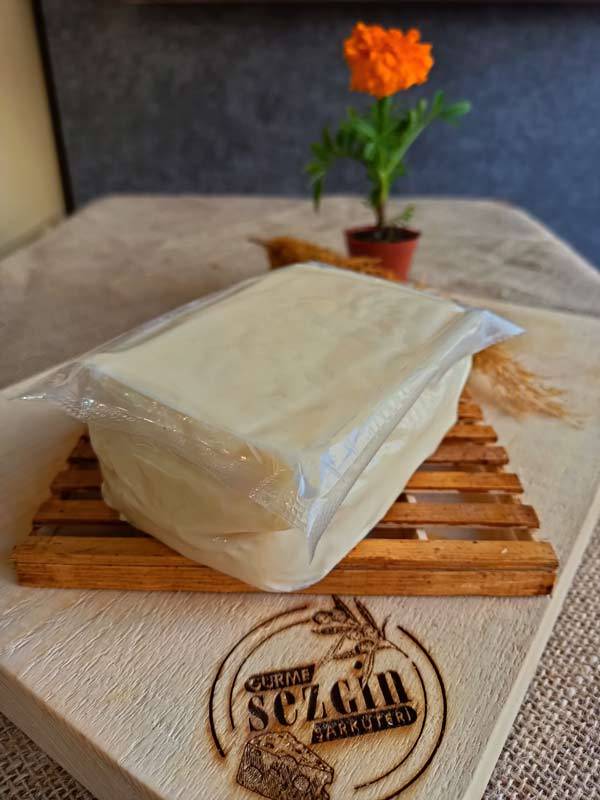 Cunda Beyaz Peynir Lokum Kıvamında 650 - 700 gr