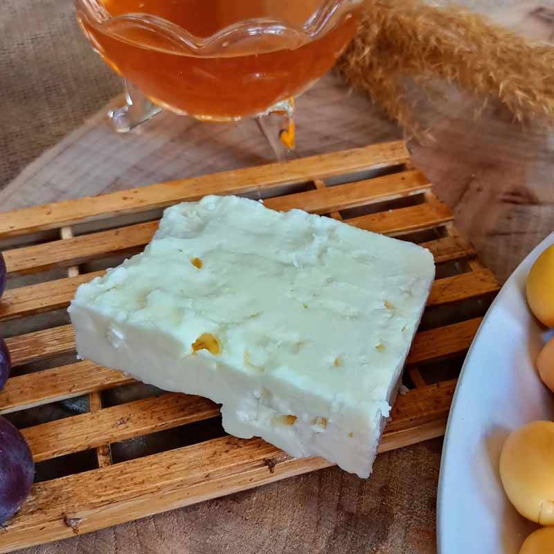 Cunda Ezine Tipi Sert Beyaz Peynir (inek) 700-750 Gr